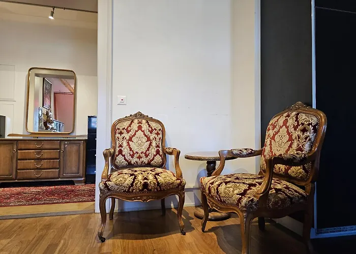 Double High-End Central Apartment & Up To 7 Seats Cars Rental Option