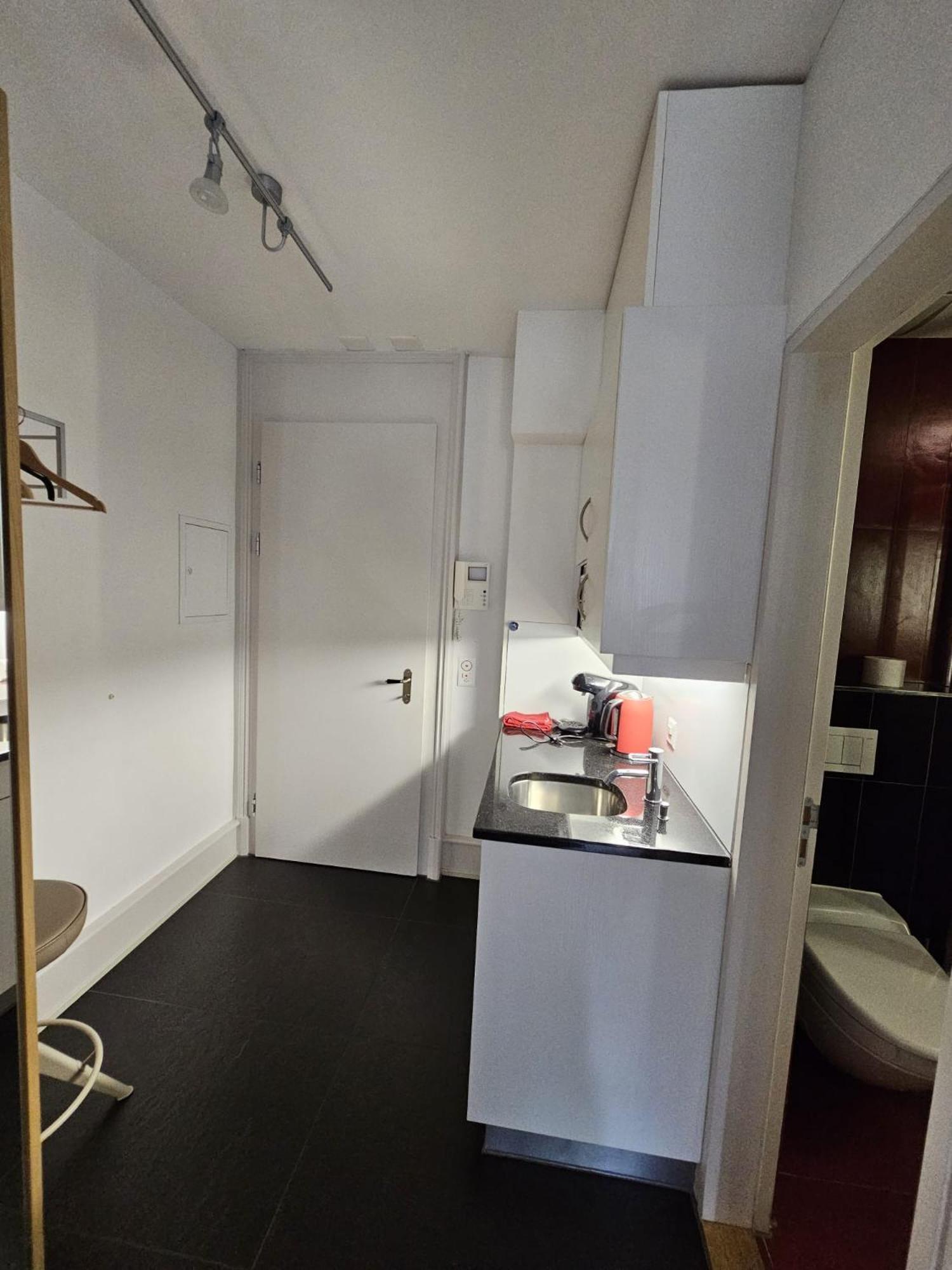 Double High-end & Up To 7 Seats Cars Option Apartment Bern