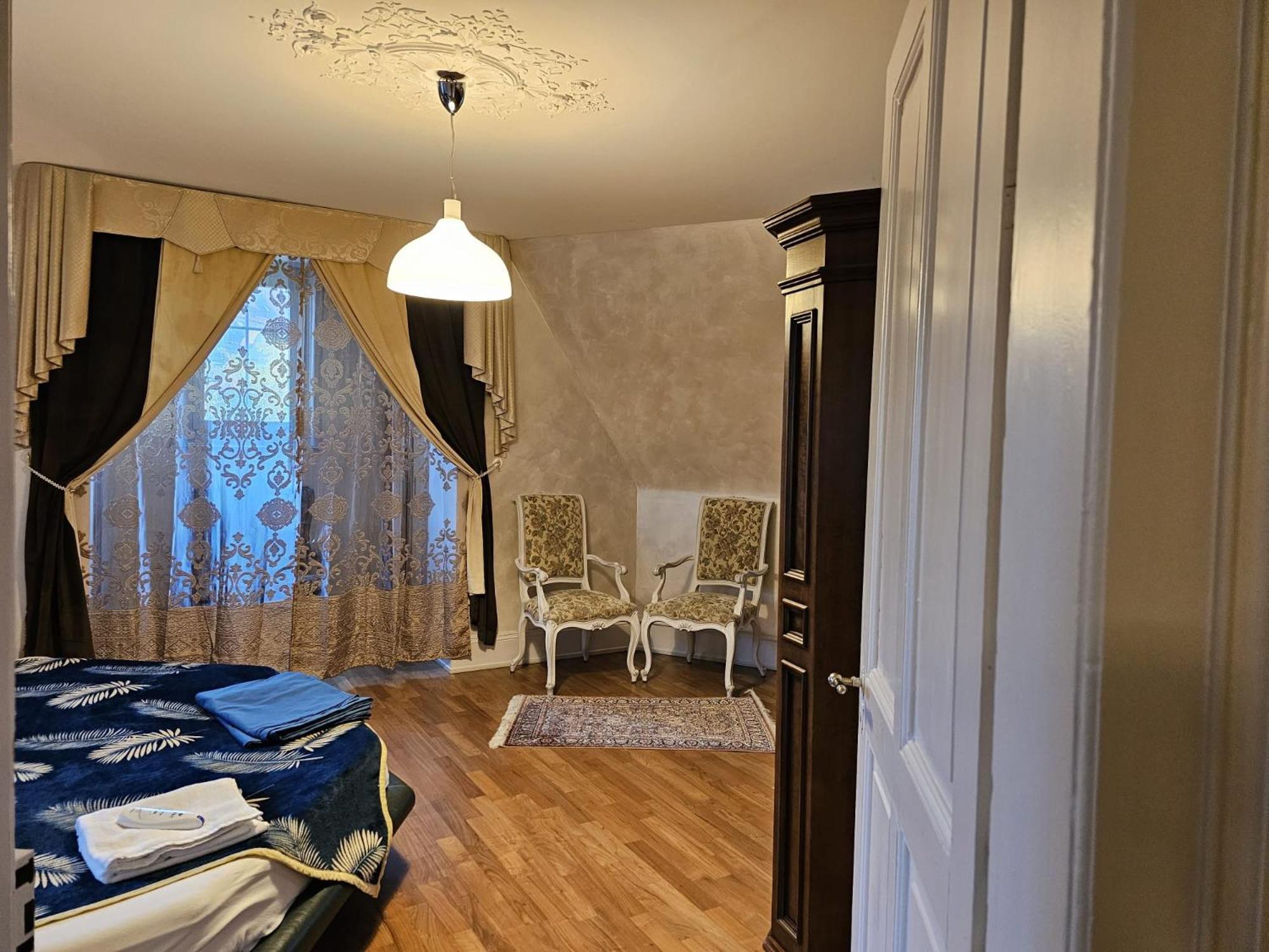 Apartment Double High-end & Up To 7 Seats Cars Option Bern